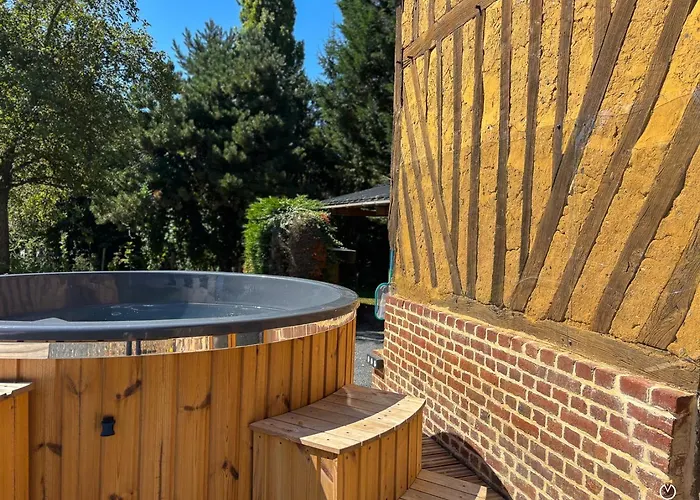 Casa de Férias Du Bel Angerville Bain Nordique Pont L'evêque Saint-André-dʼHébertot